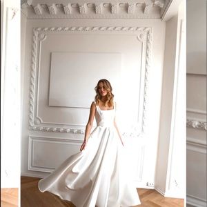 Olivia Bogetta Satin Wedding Dress